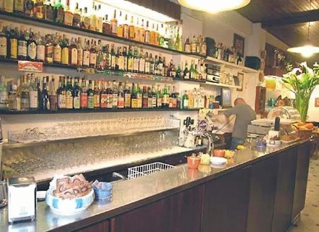 Hotel Gianni Franzi فيرناتْسا