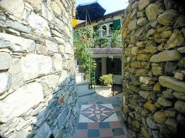 Hotel Gianni Franzi فيرناتْسا 2*,