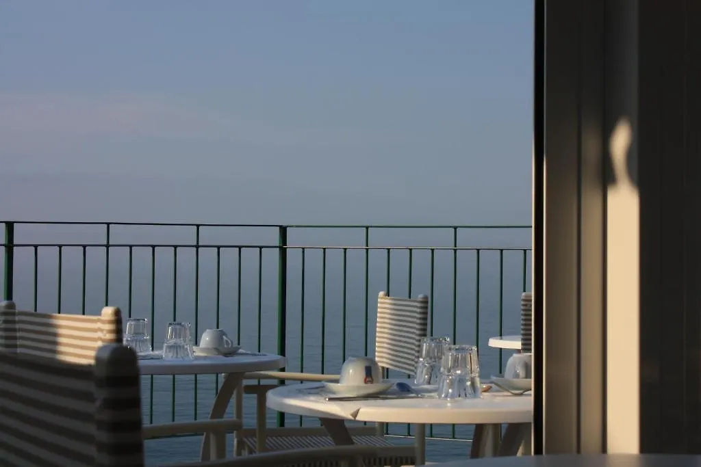 Hotel Gianni Franzi فيرناتْسا